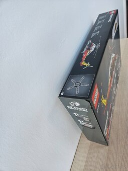 LEGO Technic 42145 Záchranářský vrtulník Airbus H175 - 3