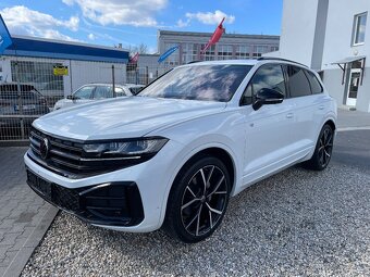 Volkswagen Touareg 3.0 TDi V6/210kW - R-LINE - 3