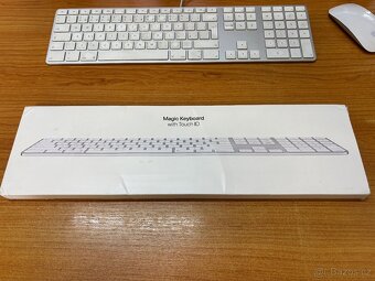 Apple Magic Keyboard s Touch ID a Numerickou klávesnicí - 3