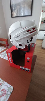 Hokejová helma CCM - 3