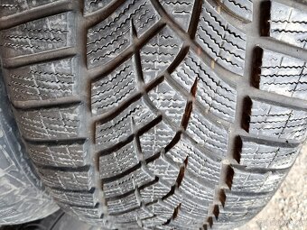 225/55/16 95h Goodyear - zimní pneu 2ks - 3