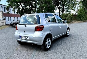 Toyota Yaris 1.3i 64kw AUTOMAT KLIMA - 3