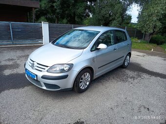 Rezervace - Golf 5 plus, rok 2005, 298 081 km, benzín - 3