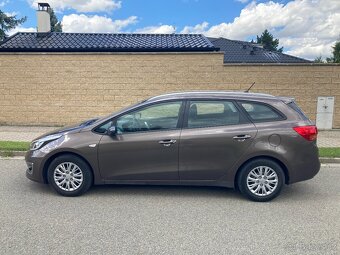KIA Ceed 1.4 (benzín), 68 tis. km, 2018, servisní knížka - 3