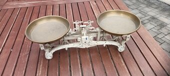 Staré litinové váhy - 3