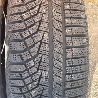 Nove Zimni pneu 235/40 R18 95V XL Sailun - 3