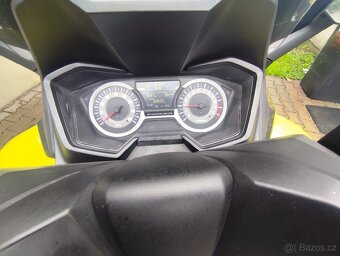 Honda Forza 125  . 11 kW - 3