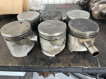 VW Brouk - písty motor 30HP - 3