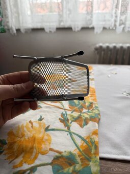 Stojánek na mobil - 3