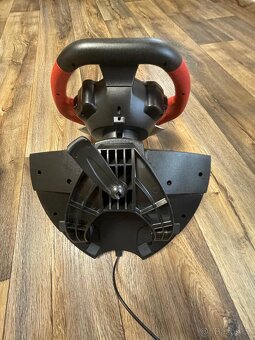 Herní volant s pedály - 3