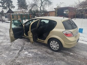 Benzínová Opel Astra 1.6 16V Twinport - 3