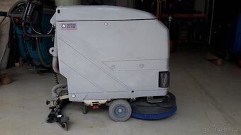 Podlahový mycí stroj Nilfisk BA 530S s vl. pojezdem - 3