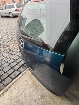 Mazda 5 - zadní víko kufru - 3