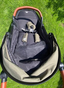Sportovní kočárek PETITE&MARS Street +, Olive / TOP stav - 3