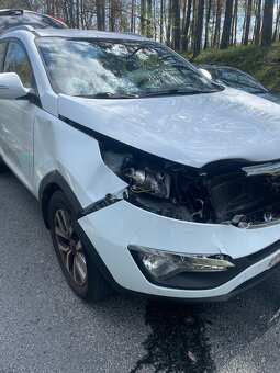 Kia Sportage - bouraná - 3