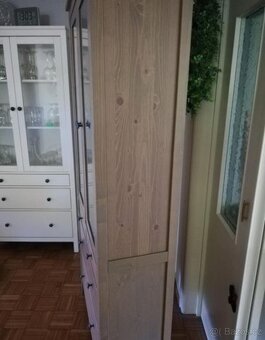 HEMNES VITRÍNA - 3