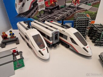 Lego City (60051) Vysokorýchlostný osobný vlak - 3