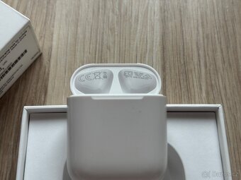 Apple AirPods 1. a 2. Generace - nabíjecí pouzdro - 3