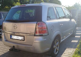 Opel Zafira 1.8, ČR, 7 míst - 3