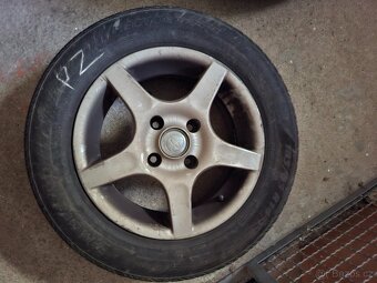 Kola ford focus - 3