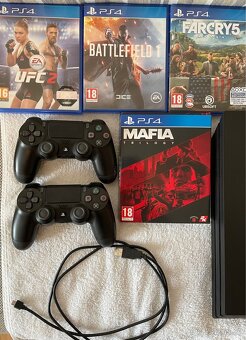 PlayStation 4 Pro 1 TB - 3