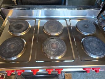 Gastro sporák 6 plotýnek - 3