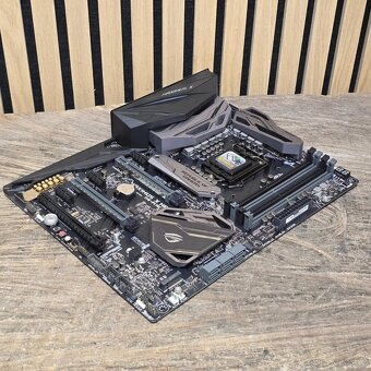 ASUS ROG MAXIMUS X HERO (WI-FI AC) - Intel Z370, socket 1151 - 3