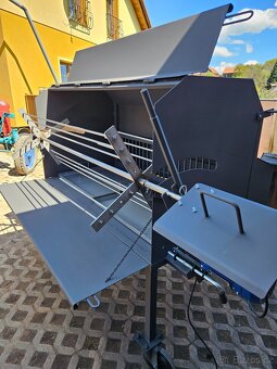 Gril na kytu, sele, prase - 3