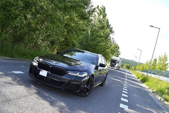 BMW rad 5 Touring 530d xDrive Mpaket LED+ 360 cam Webasto - 3