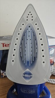 Žehlička Tefal Easygliss 2 FV5735E0 modrá
- 3