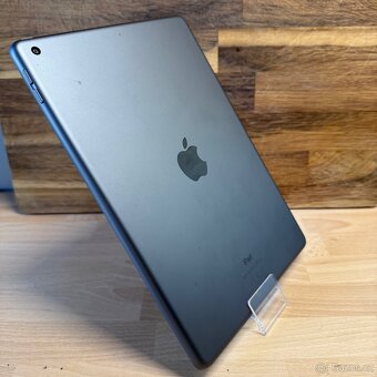 iPad 8 (2020) 32GB (12 měsíců záruka) - 3