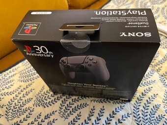 PlayStation 5 DualSense - 30th Anniversary Limited Edition - 3
