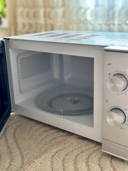 mikrovlnka Beko - 3