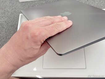 Macbook Apple M1 chip 16 RAM 256 ssd Jako nový - 3