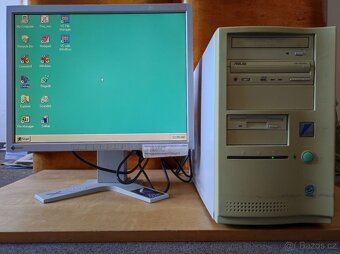 Retro desktop Intel Celeron 766 MHz - 3
