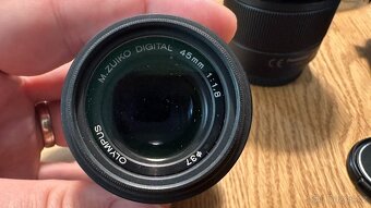Panasonic Lumix GH5 - objektivy - SmallRig - baterie - 3