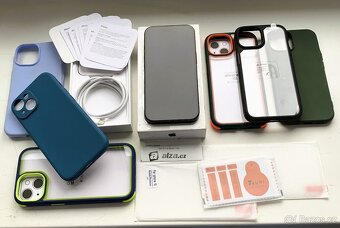 Apple Iphone 15 black 128GB + kupa příslušenství + 2r záruka - 3