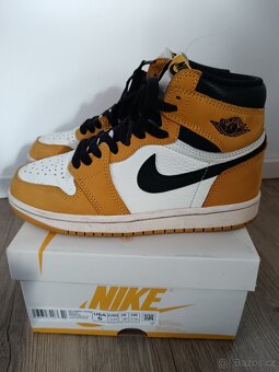 Air Jordan 1 Retro High OG "Yellow Ochre" - 3