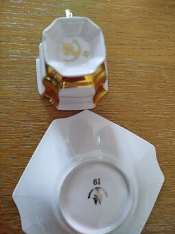 Růžový šálek - 3