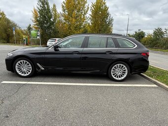 BMW 530e. 215 kW . 140000 km. - 3