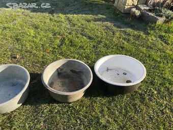 Stare plechove nadoby, pozinkovany hrnec, lavor - 3