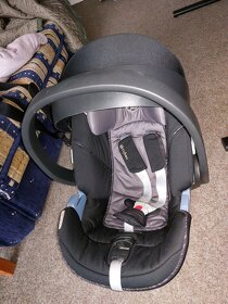 Autosedačka Cybex Aton 5 + ISOFIX základna - 3