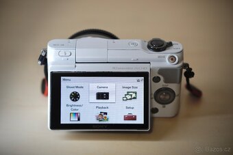 Sony Alpha NEX-3N - 3