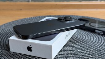 iPhone 16 Pro - 3