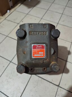 Danfoos hydrolic motor , - 3