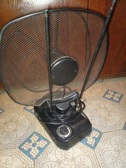 UHF/VHV/FM anténa se zesilovačem HAMA - 3