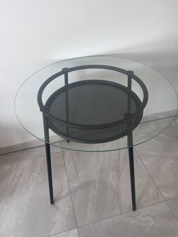 Elegantní kulatý stůl – ideální například do jídelny - 3