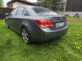 Chevrolet Cruze 2.0 - 3