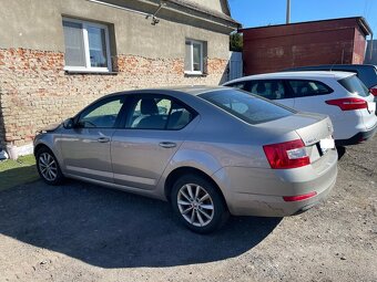 Škoda Octavia 1.6TDi 77kw, r.10/2014, klima - 3