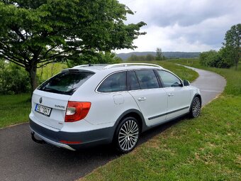 Škoda superb Laurin a Klement 2,0 tdi 125kw r.v 2015 čr - 3